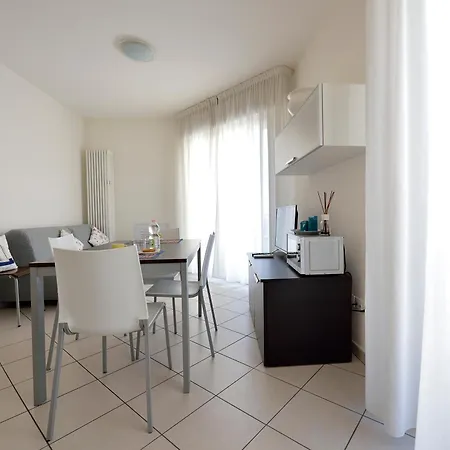 Bilocale Con Balcone Mina 6 Cattolica