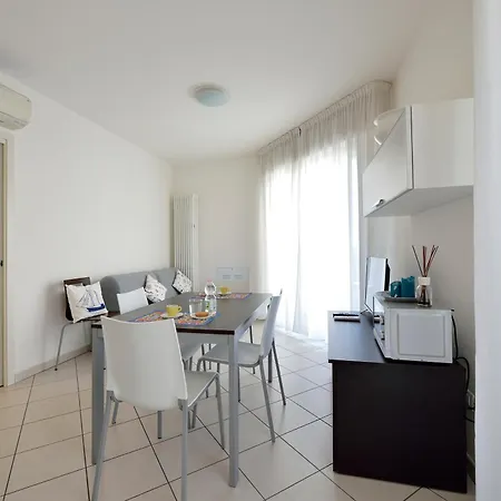 Bilocale Con Balcone Mina 6 * Cattolica