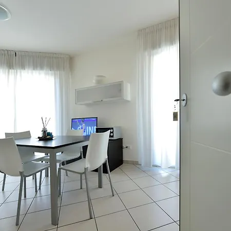 Appartamento Bilocale Con Balcone Mina 6 Cattolica