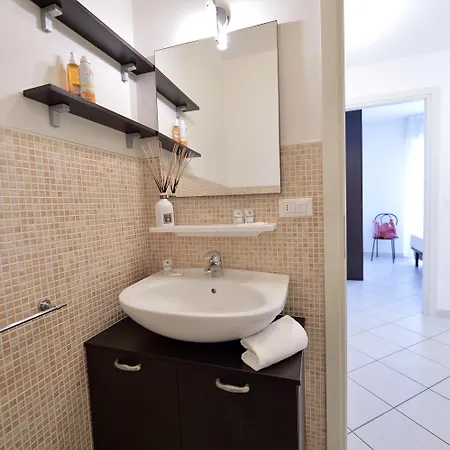 Appartamento Bilocale Con Balcone Mina 6