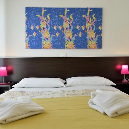 Bilocale Con Balcone Mina 6 Apartmán Cattolica