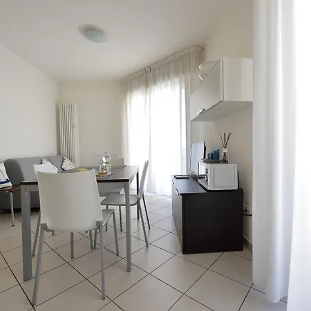 Bilocale Con Balcone Mina 6 Apartmán