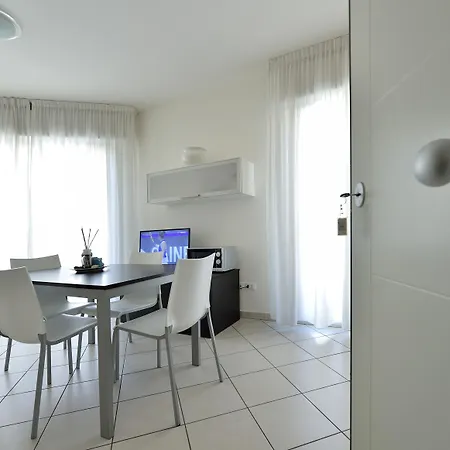 Bilocale Con Balcone Mina 6 Apartmán *