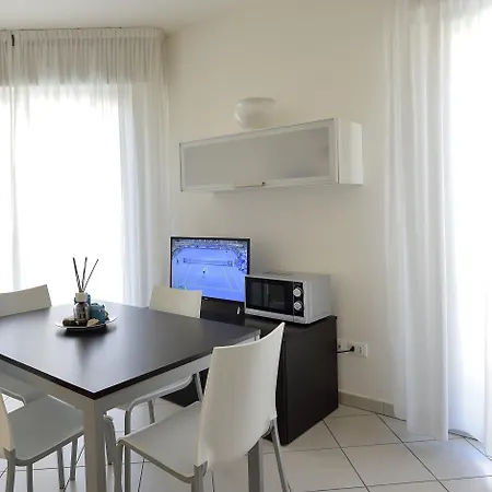 Bilocale Con Balcone Mina 6