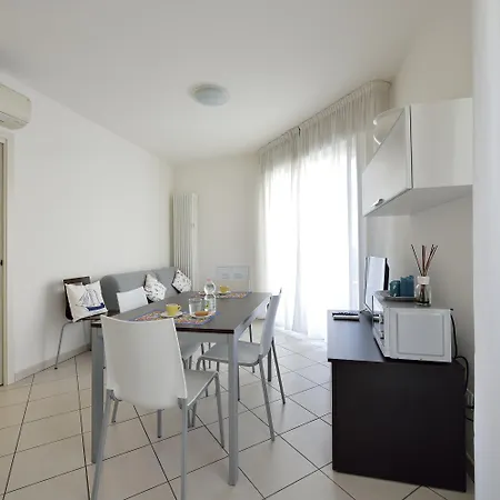 Appartamento Bilocale Con Balcone Mina 6 Cattolica