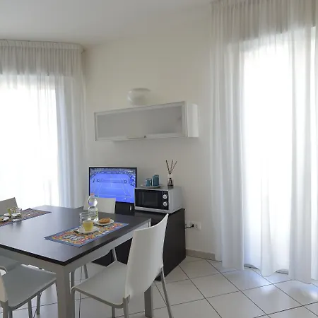 Bilocale Con Balcone Mina 6 Cattolica