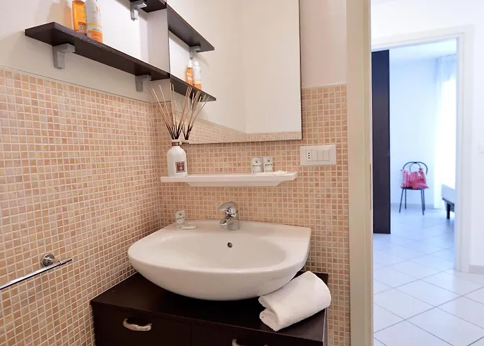 Bilocale Con Balcone Mina 6 * Каттолика