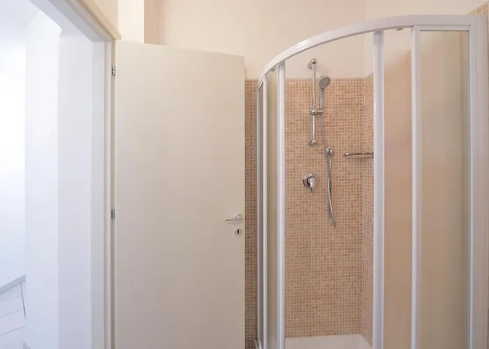 Bilocale Con Balcone Mina 6 Апартаменты Каттолика