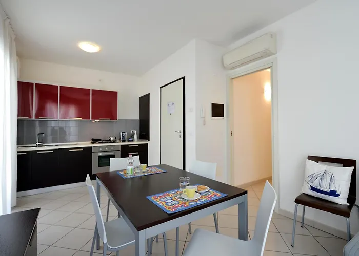 Bilocale Con Balcone Mina 6 Апартаменты *