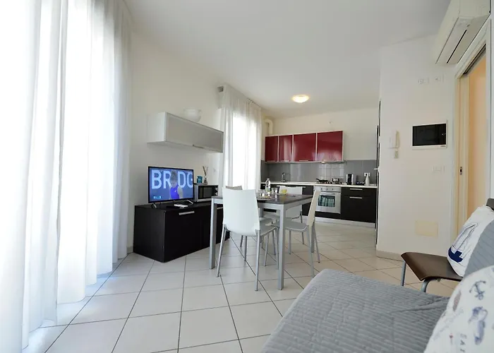 Bilocale Con Balcone Mina 6 Апартаменты *