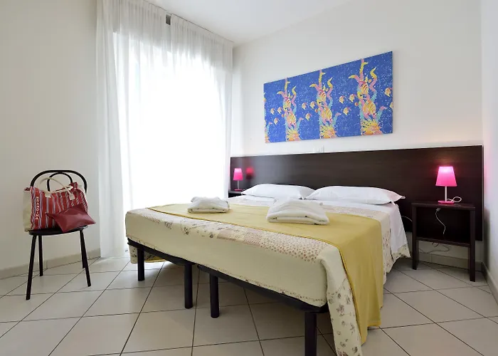 Bilocale Con Balcone Mina 6 Каттолика