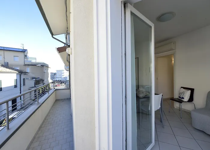 Bilocale Con Balcone Mina 6